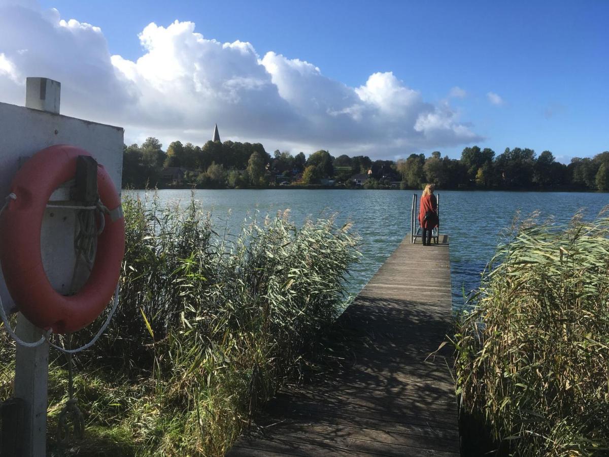 Flat In Eutin On The Kleiner Eutiner See Lake المظهر الخارجي الصورة
