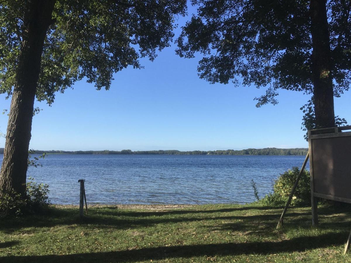 Flat In Eutin On The Kleiner Eutiner See Lake المظهر الخارجي الصورة