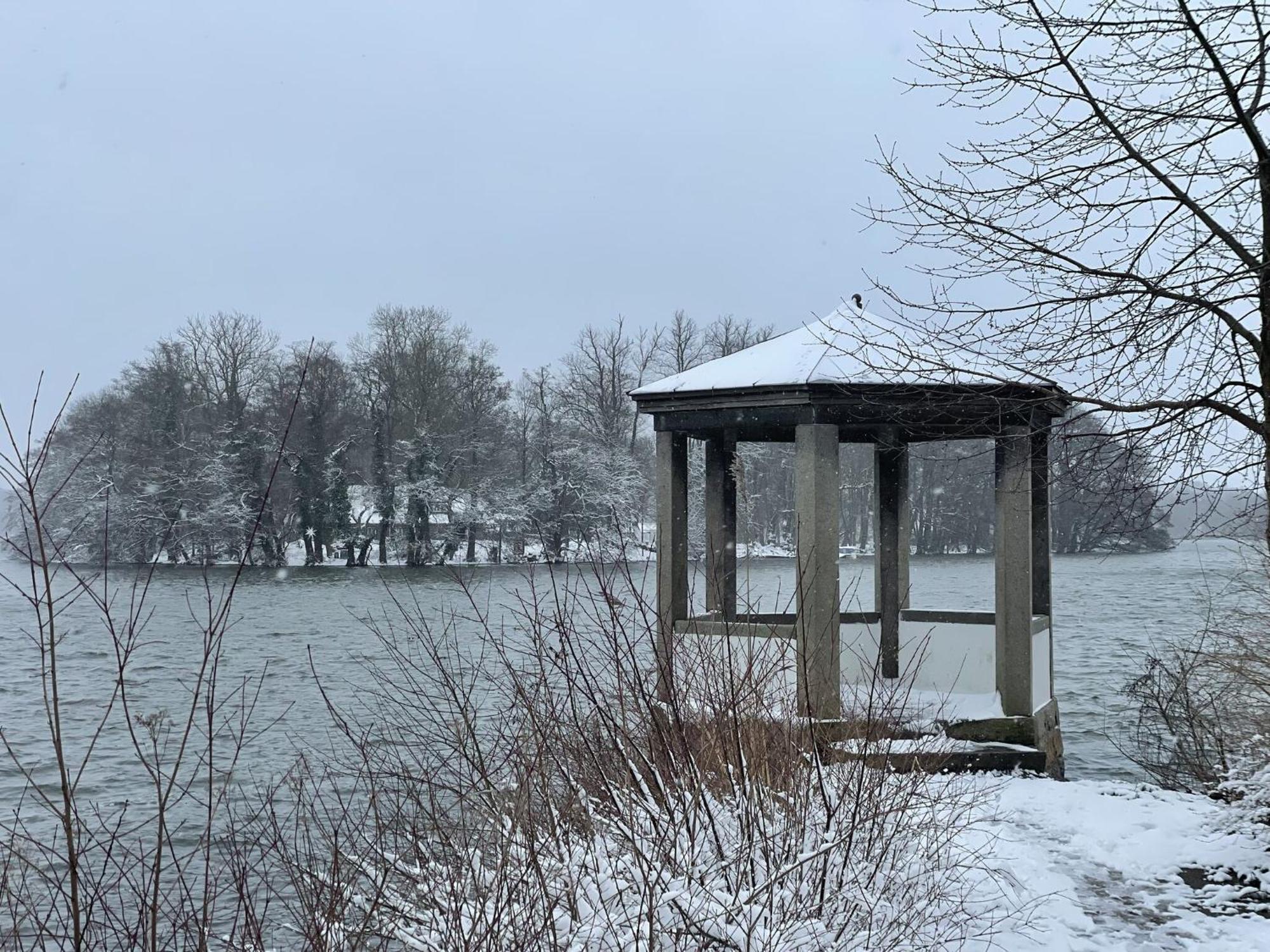 Flat In Eutin On The Kleiner Eutiner See Lake المظهر الخارجي الصورة